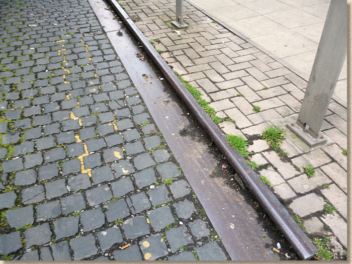 steel kerb with integral channel steel kerb with integral channel