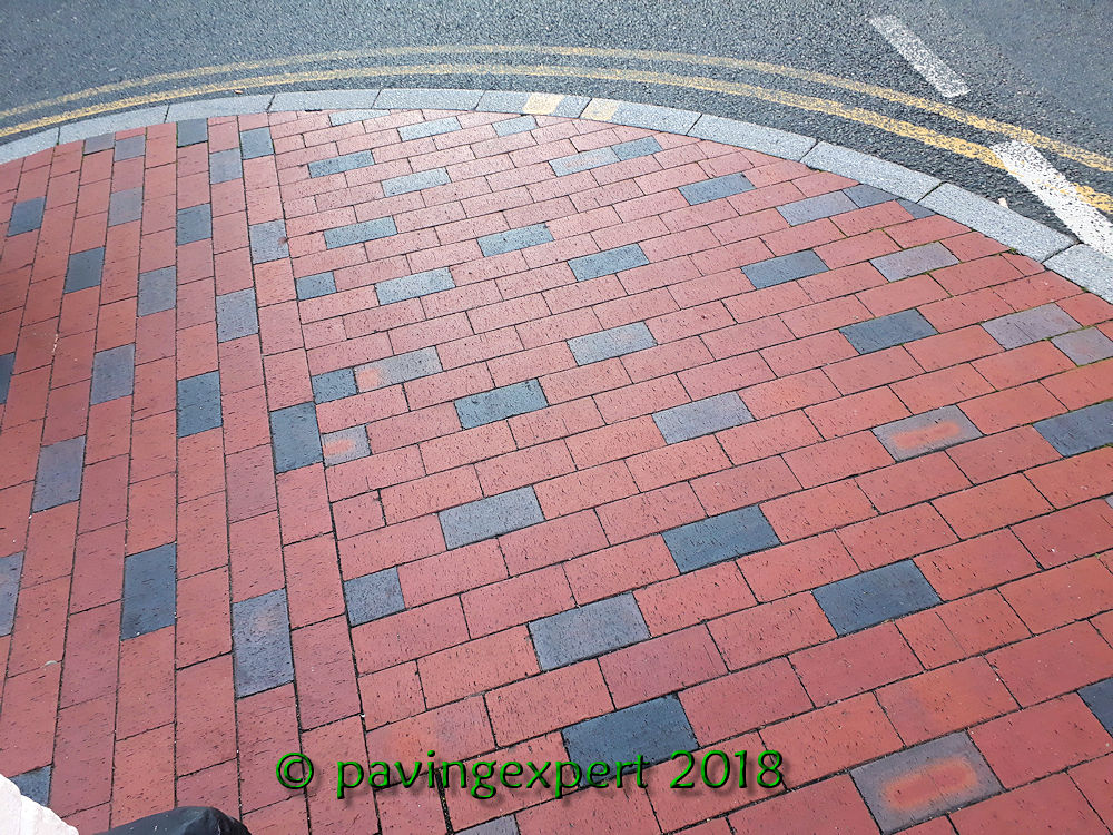 run out corner in clay pavers run out corner in clay pavers